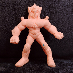 Seiya Gomme 28/120 Misty du Lézard